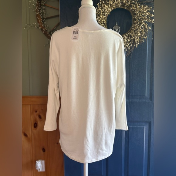 Peacock Feather Print Long Sleeve Knit Top from Cracker Barrel. NWT size S - Picture 7 of 10